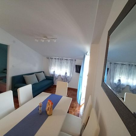Apartmani Ivana Senj سينج الغرفة الصورة